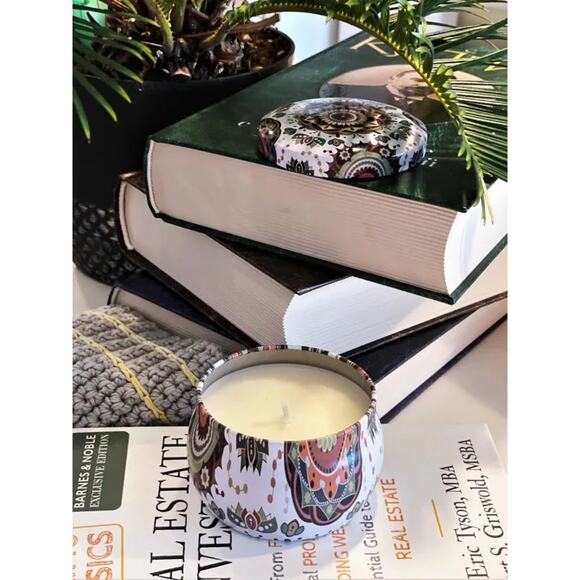 VANILLA CREAM Soy Wax Candle in Tin Jar (6 oz) - Picture 5 of 8